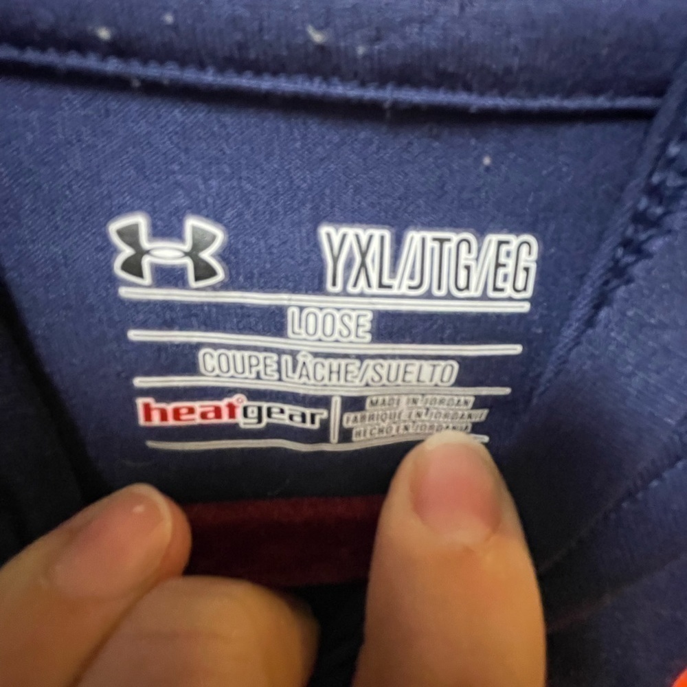 Youth under armour long sleeved shirt - Picture 4 of 5